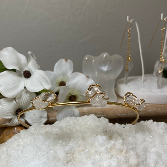 Triple-Point Quartz Cuff Choker Necklace