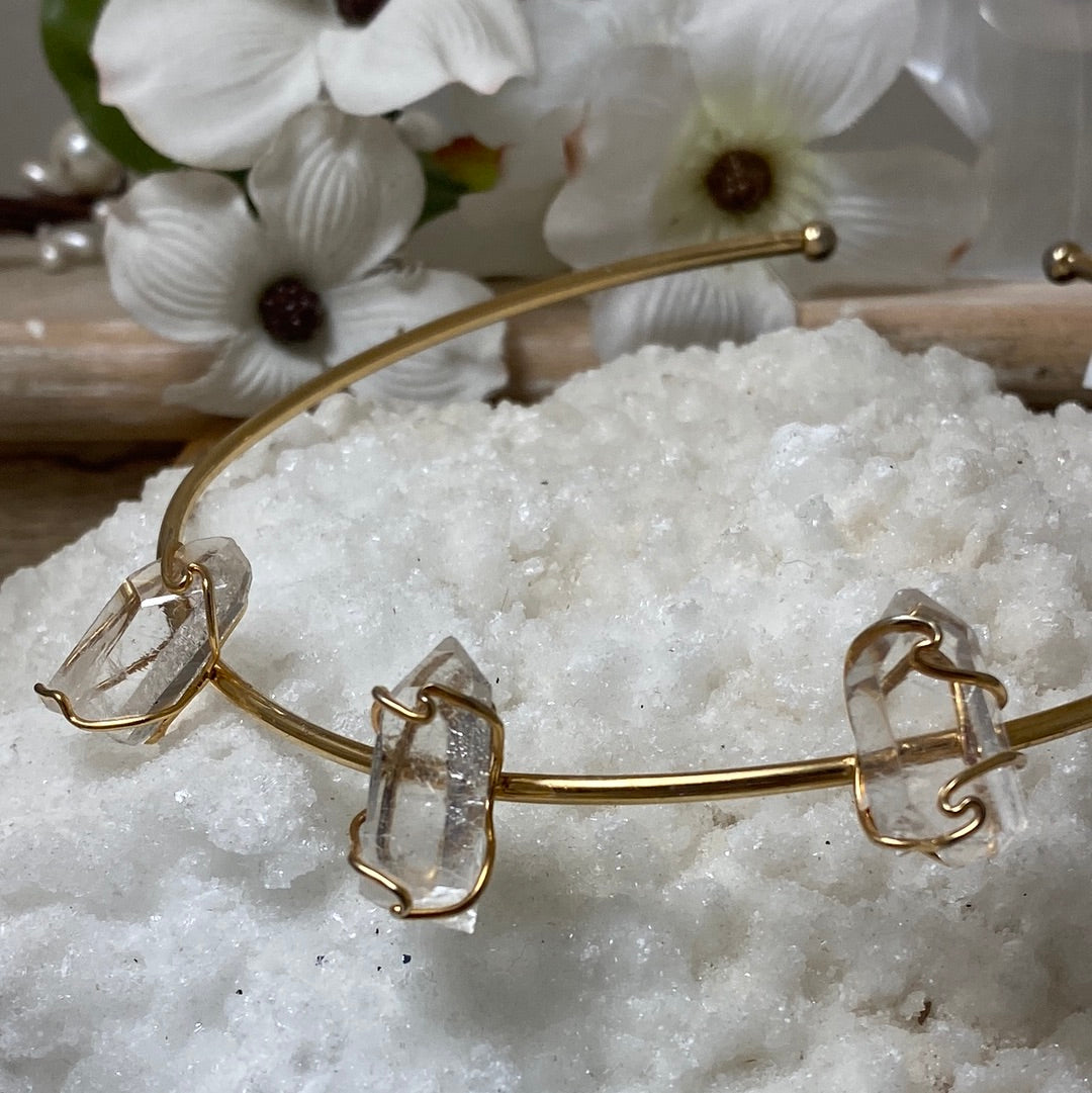 Triple-Point Quartz Cuff Choker Necklace