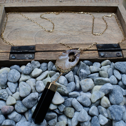 Occo Agate Necklace w/ Black Onyx Pendulum